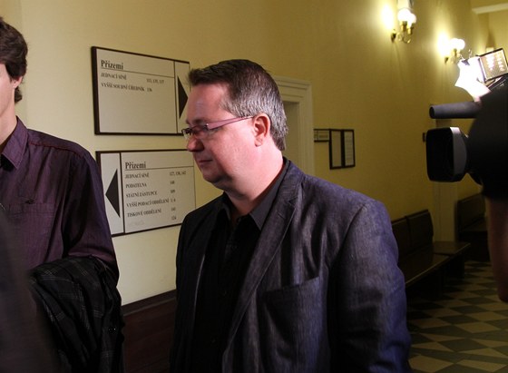 Bývalý soudce Vlastimil Matula u Obvodního soudu pro Prahu 2.
