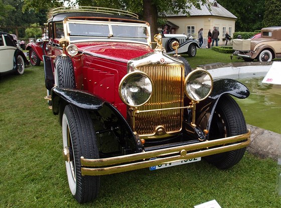 Minerva AL z roku 1931 s karoserií od Vanden Plase