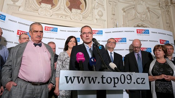 éf zastupitelského klubu TOP 09 Jií Vávra hovoí pi tiskové konferenci