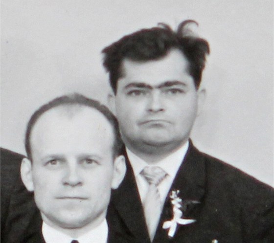 Rudolf Kubi (vzadu), synovec úastníka atentátu na Heydricha  Jana Kubie. 