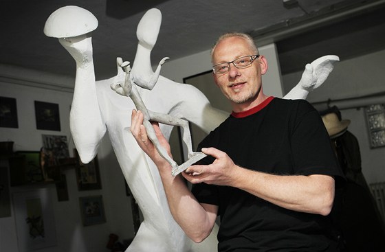 Václav esák vytvoil sochu pro Olympijské muzeum ve výcarském Lausanne ke...