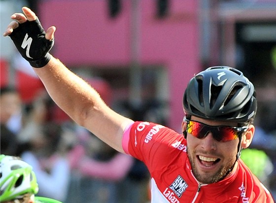 Mark Cavendish ovládl závrenou etapu Giro d´Italia.