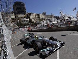 Nico Rosberg z tmu Mercedes pi prvnm trninku na Velkou cenu Monaka.