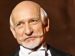 Ben Kingsley jako Georges Mlies ve filmu Hugo a jeho velk objev