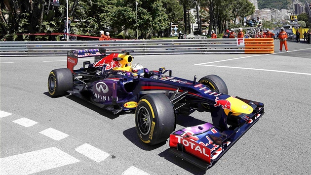 Sebastian Vettel pi prvnm trninku na Velkou cenu Monaka. 