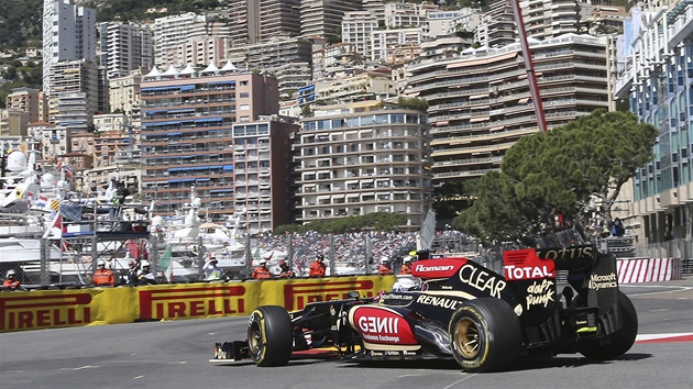 Roman Grosjean z Lotusu bhem prvnho trninku na Velkou cenu Monaka. 