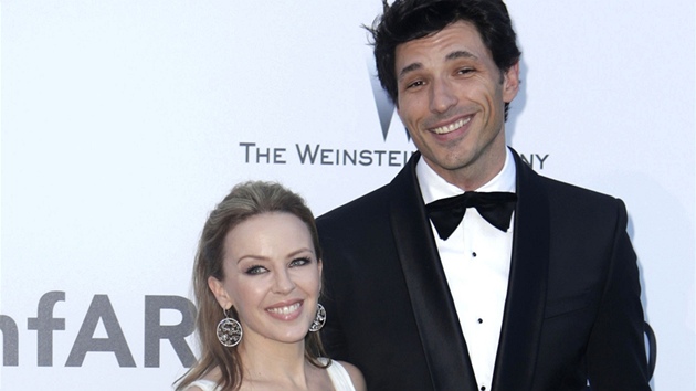 Kylie Minogue a Andrs Velencoso (Cannes 2013)