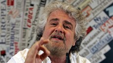 Italský politik a zakladatel Hnutí 5 Hvězd Beppe Grillo na archivním snímku Italský politik a zakladatel Hnutí 5 Hvězd Beppe Grillo na archivním snímku