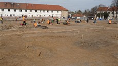 Archeologický przkum v Dolních Beanech pinesl pes dva tisíce nalezených