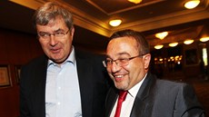Exministr školství, nově předseda hnutí Pro sport a zdraví Josef Dobeš s šéfem Exministr školství, nově předseda hnutí Pro sport a zdraví Josef Dobeš s šéfem