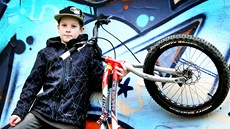 Biketrialista Kryštof Hanzal. Biketrialista Kryštof Hanzal.