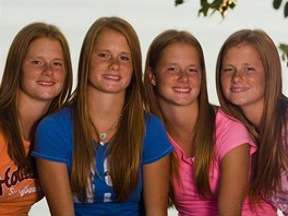 Megan, Sarah, Kendra a Calli z Bostonu jsou identická tyata. Na svt je jen