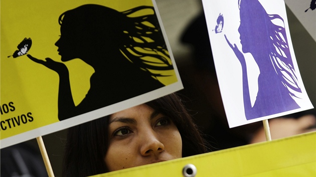 Protest Amnesty International za prva dvaadvacetilet Beatriz ped salvadorskou ambasdou v Mexiku.