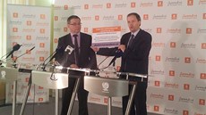 Stínový ministr školství Marcel Chládek a místopředseda Sněmovny a ČSSD Lubomír Stínový ministr školství Marcel Chládek a místopředseda Sněmovny a ČSSD Lubomír