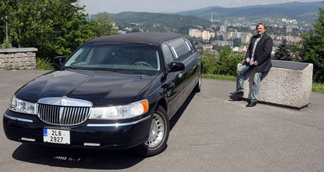 Petr Geisler vdycky touil mít velké americké auto. Sen se mu splnil. Luxusní