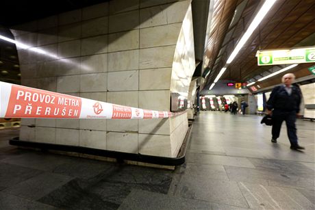 Na lince A nejezdí metro mezi stanicemi Dejvická - Muzeum (na snímku). (3.