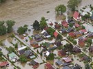 Rozvodnná Berounka zaplavila obec Mokropsy. (4. ervna 2013)