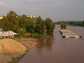 Rozvodnn Labe pohltilo nkter sti prmyslov zny pobl mlnickho...