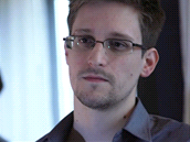 Edward Snowden jako technick asistent dve pracoval pro CIA a NSA. Tisku...