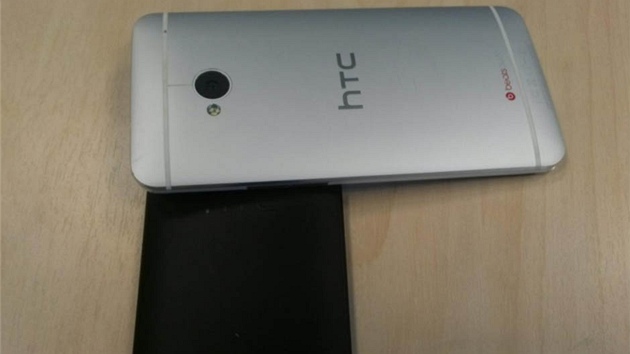 HTC One "mini"