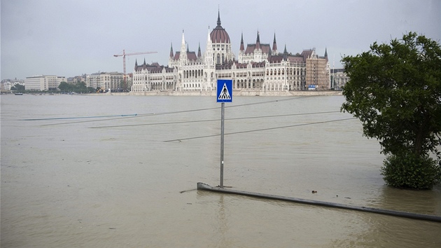 Rozvodnn Dunaj v Budapeti (7. ervna 2013)