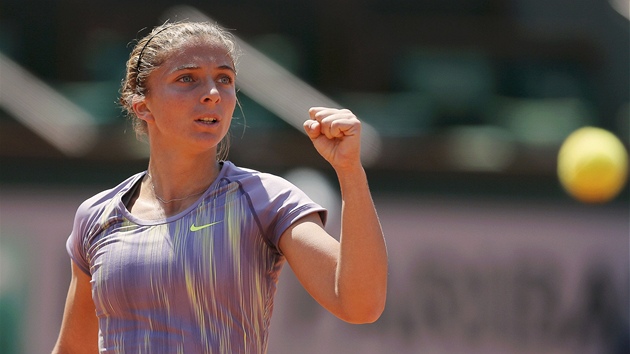 FORZA! Italsk tenistka Sara Erraniov se raduje ve tvrtfinle Roland Garros.