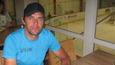 Pavel Padrnos ve sportovním baru, který v Brně provozuje. Pavel Padrnos ve sportovním baru, který v Brně provozuje.