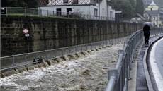 Kamenice dosáhla v Hřensku na třetí povodňový stupeň už během odpoledne (1. Kamenice dosáhla v Hřensku na třetí povodňový stupeň už během odpoledne (1.