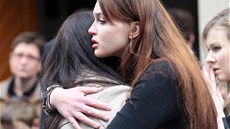 S vyvražděnou rodinou se rozloučily v kostele v Řečkovicích stovky lidí (1. S vyvražděnou rodinou se rozloučily v kostele v Řečkovicích stovky lidí (1.