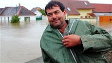 Chovatel Jií Kozák musel evakuovat ze svého domu klokany.