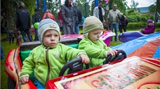 Luká a Tadeá Smolinkovi ve zlínské Baov vile.