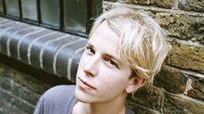 Tom Odell, podle britské hudební kritiky bude z dvaadvacetiletého mladíka Tom Odell, podle britské hudební kritiky bude z dvaadvacetiletého mladíka