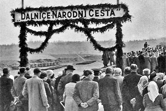 Slavnostn zahjen stavby eskch dlnic 2. kvtna 1939