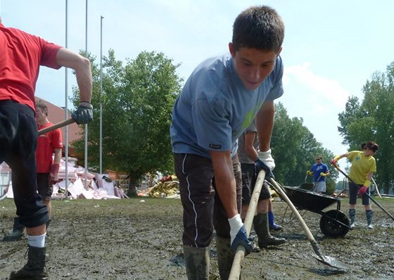 erstvý mistr Evropy Jií Prskavec hned den po triumfu v Krakov pomáhal ve