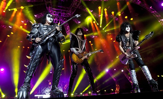 Legendární hardrocková kapela Kiss vystoupila 14.6. 2013 v praské O2 arén. 