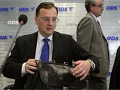 Premiér Petr Nečas na jednání výkonné rady ODS.