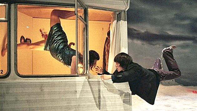 Jubilejn 25. ronk Mezinrodnho festivalu souasnho tance a pohybovho divadla Tanec Praha pipravil lahdku - pedstaven vlmskho souboru Peeping Tom.