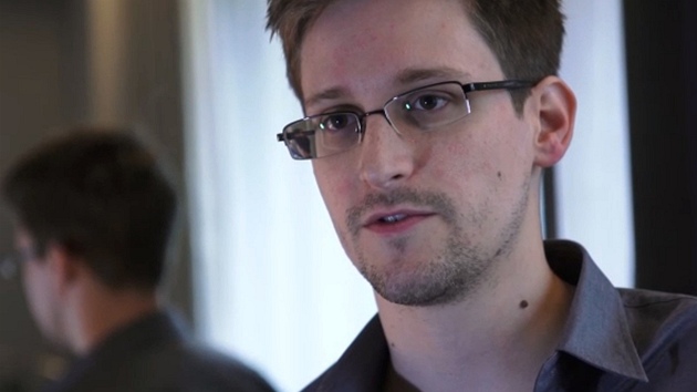 Edward Snowden, dajn strjce niku informac z prosted americkch tajnch slueb