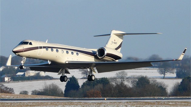 Luxusn privtn trysk Gulfstream G550 bude te asto mit na praskou Ruzyni. Jeho novm majitelem se stal Ji mejc.