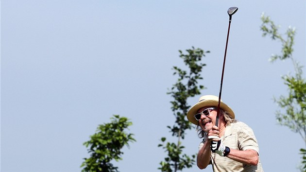 Zpvk Ji Hejma se zastnil golfovho turnaje, kter podala spolenost MAFRA.
