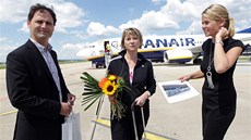 Ryanair v Brn odbavil miliontého zákazníka. Stala se jím Vra Ryánková, která