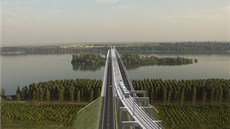 Nový most spojující bulharský Vidin a rumunský Calafat je dlouhý tém dva