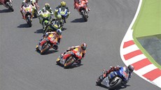 panlský motocyklista Jorge Lorenzo vede startovní pole MotoGP ve Velké cen