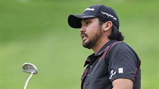 Jason Day zahazuje hl po nepovedené rán.