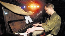 Zpěvák a klavírista Filip Topol Zpěvák a klavírista Filip Topol