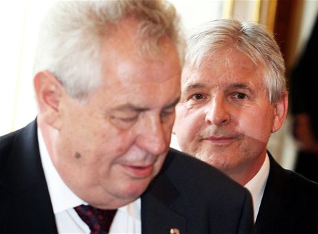 Prezident Milo Zeman jmenoval novým premiérem Jiího Rusnoka. (25. ervna