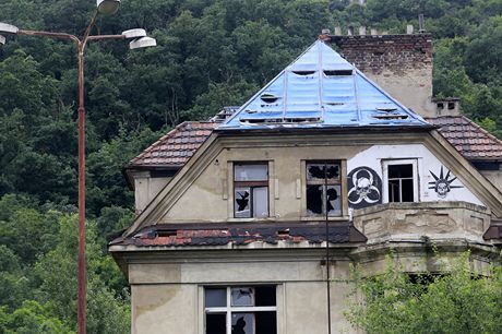 Bývalá squat Milada zstává stále oputný.