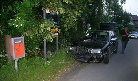 ofr kody Octavie narazil ve Vtkov na Opavsku do plynov ppojky. (23.