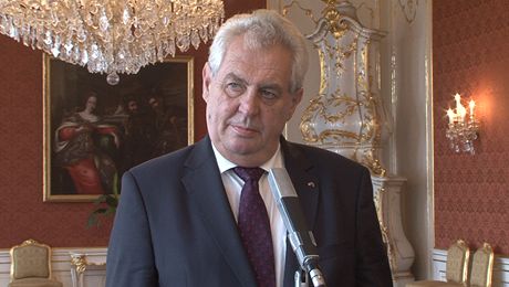 Prezident Zeman míní, e politici by nemli komentovat rozhodnutí soud. Ilustraní foto