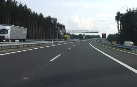 Nová silnice by mla navázat na budoucí dálnici D3 u eských Budjovic (ilustraní snímek).